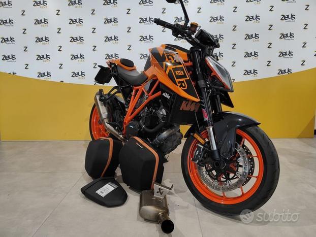 KTM 1290 Super Duke KTM 1290 SUPER DUKE R