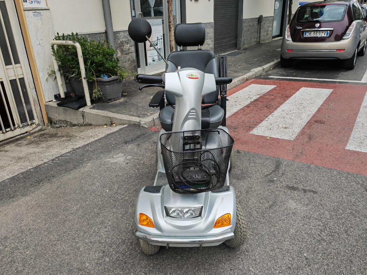 SCOTER 4 RUOTE ELETTRICO