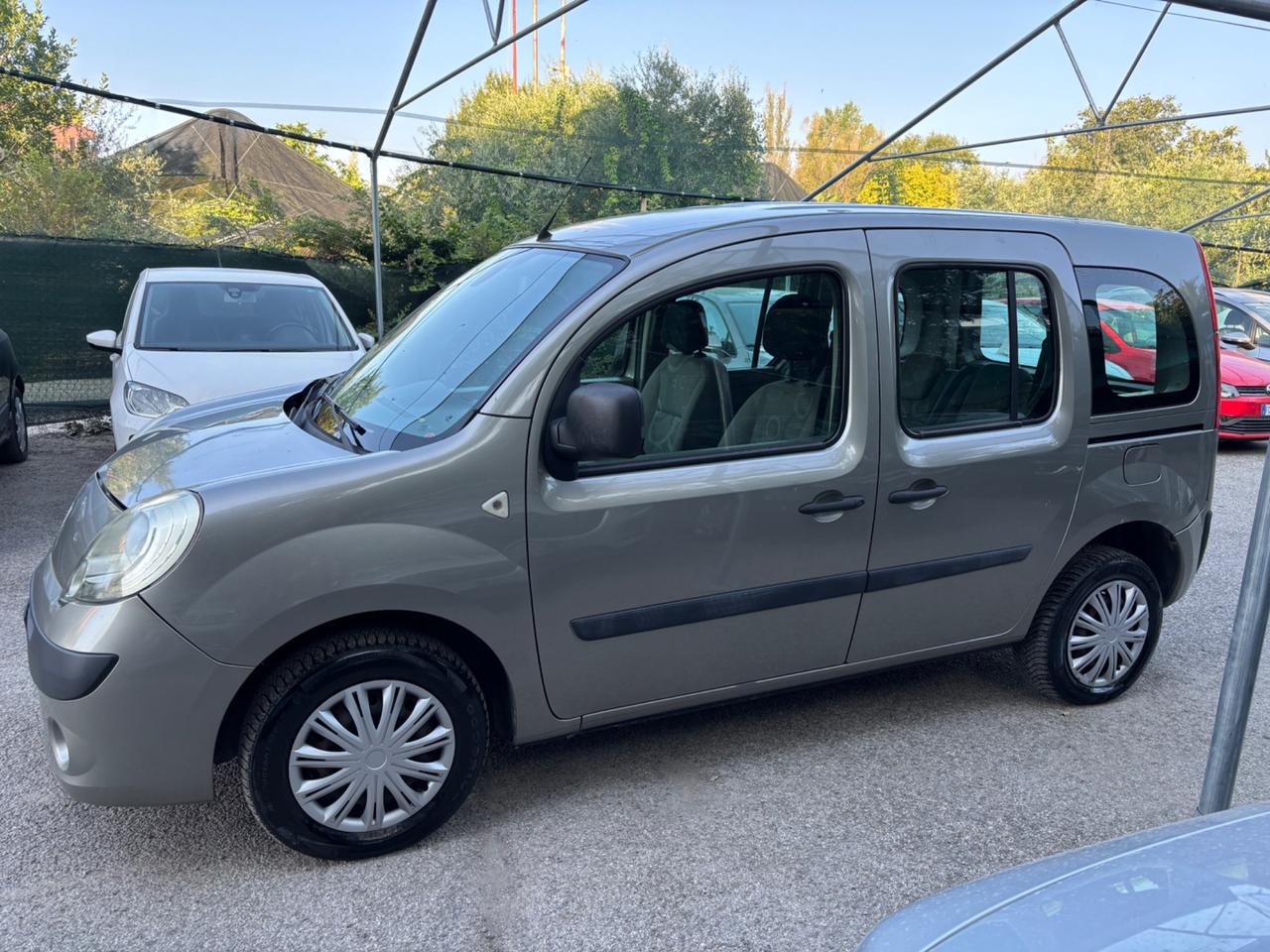 Renault Kangoo 1.6 GPL 5 porte OK NEOPATENTATI