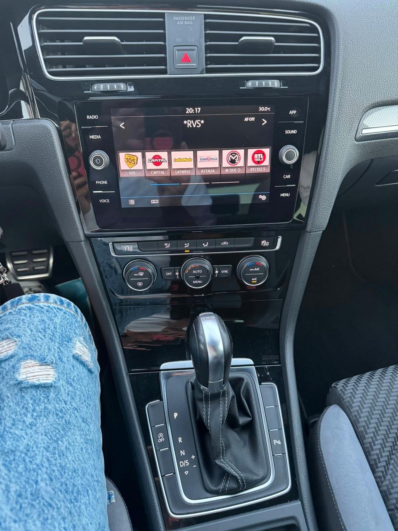 VOLKSWAGEN GOLF 7.5 R-Line DSG
