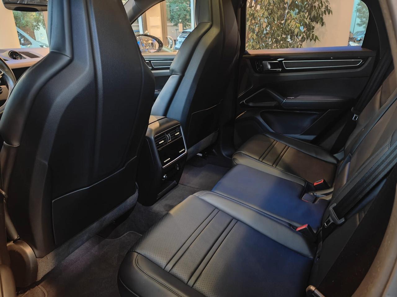 Porsche Cayenne Coupé 3.0 V6 S 440cv