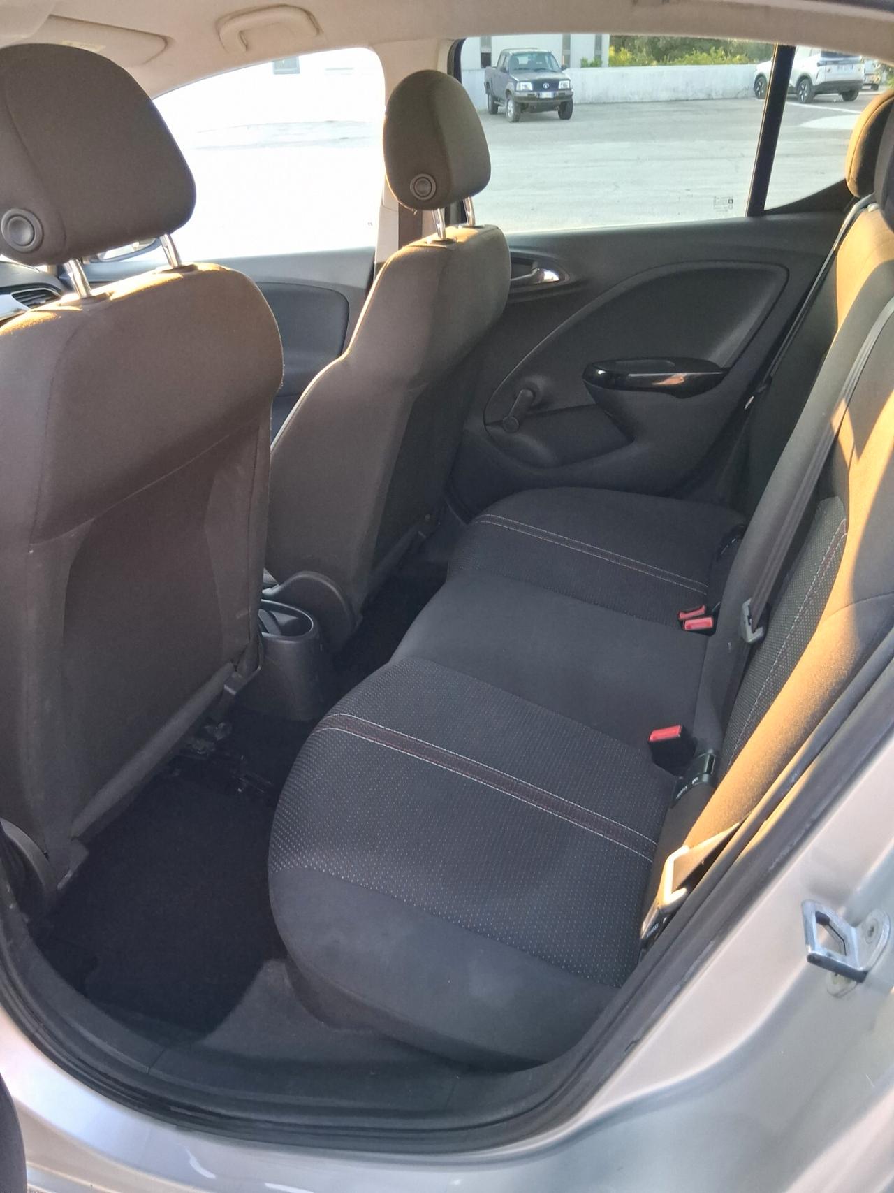 Opel Corsa 1.4 90CV GPL Tech 5 porte Black Edition