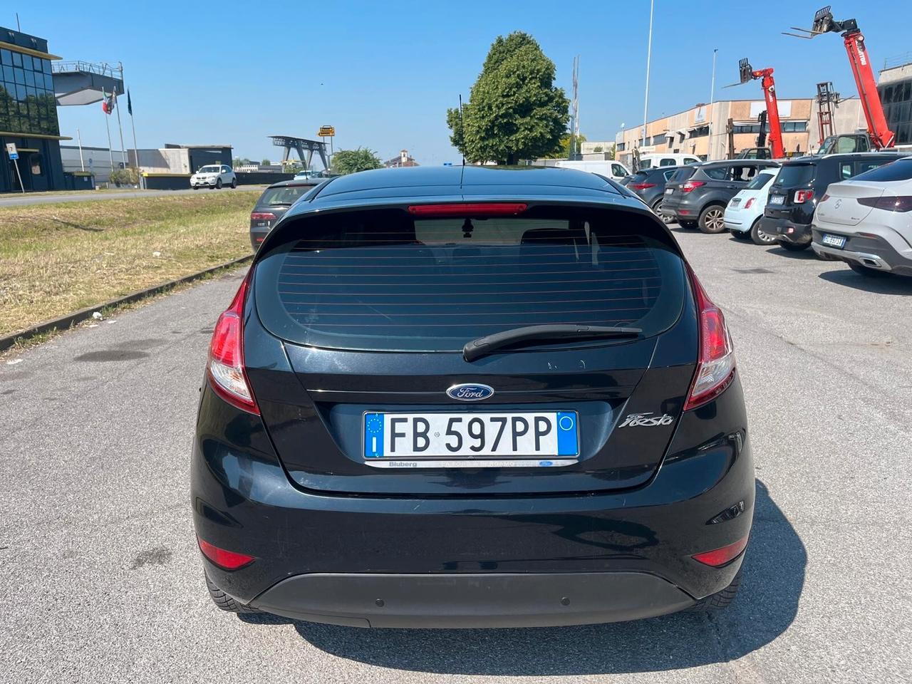 Ford Fiesta 1.5 TDCi 75CV 5 porte **NEOPATENTATI**