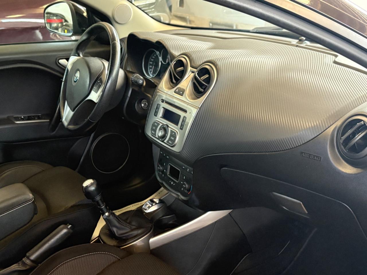 Alfa Romeo MiTo 1.4 105 CV M.air S&S Distinctive Sport Pack
