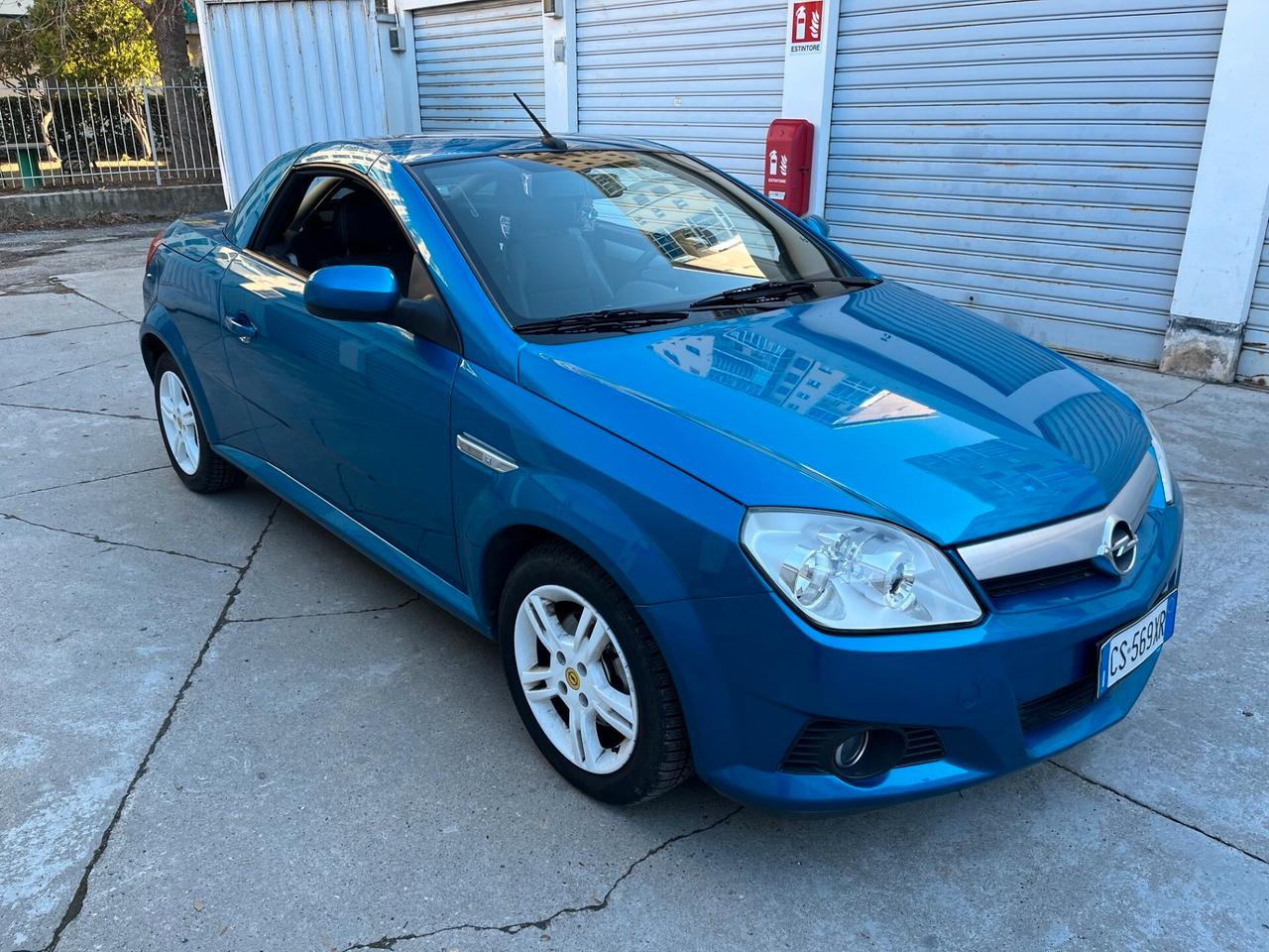 Opel Tigra TwinTop 1.4 16V Sport CABRIO