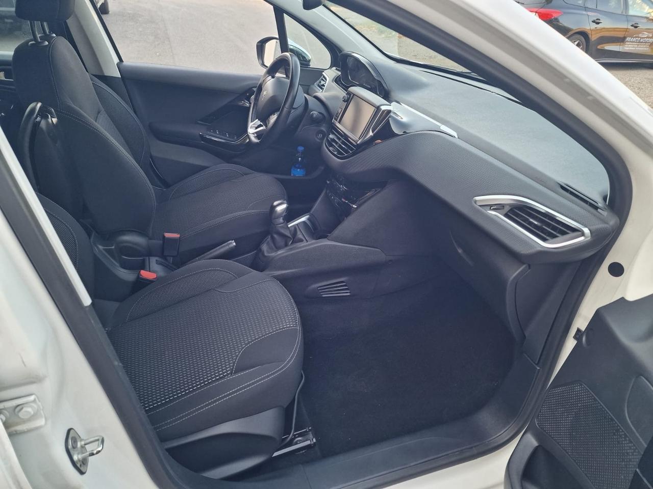 Peugeot 208 PureTech 82 5 porte Allure