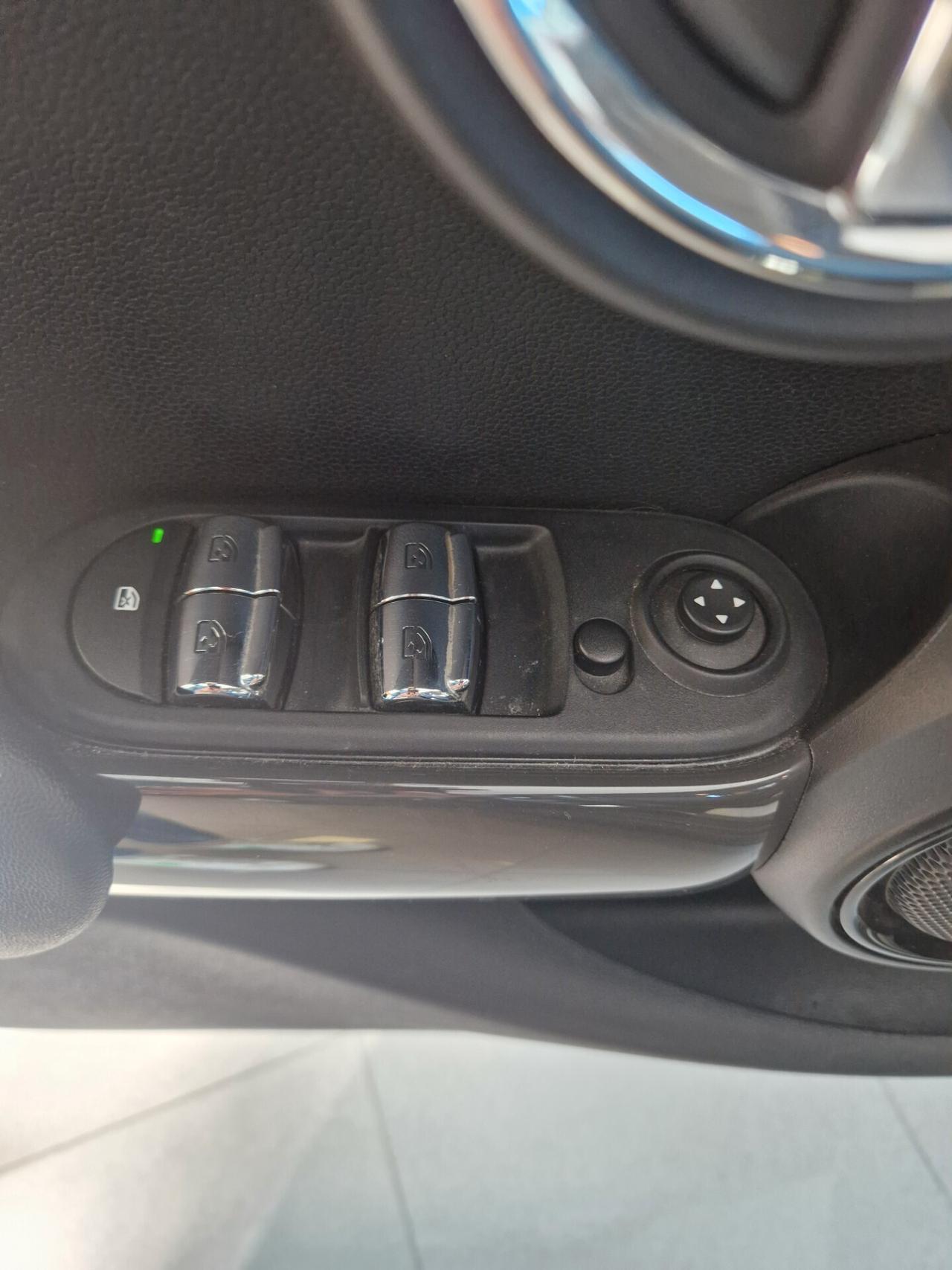 Mini Mini 1.5 One 5 porte FIRST