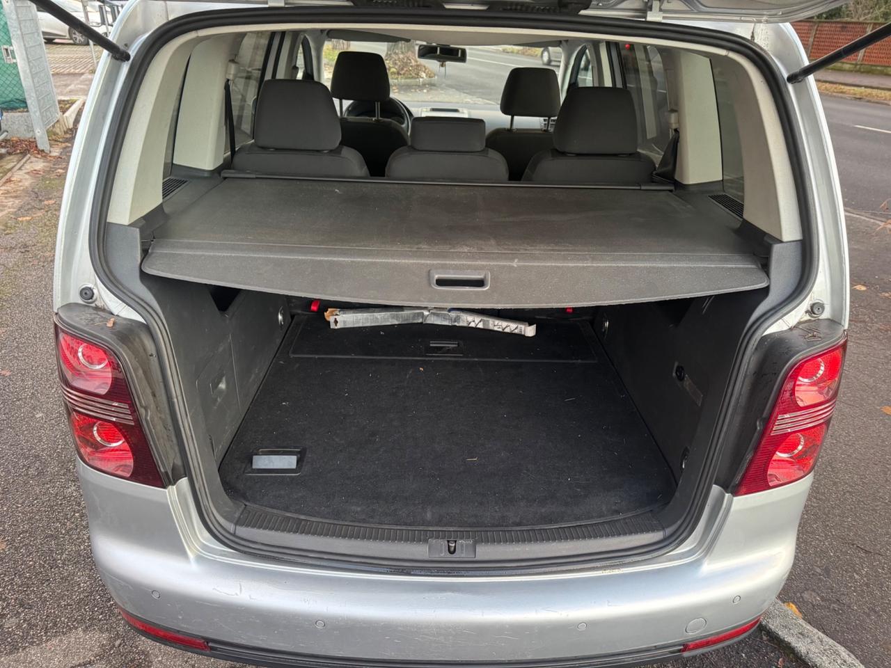 VW Touran 1.6 GPL NEOPATEN garanzia 12 mesi