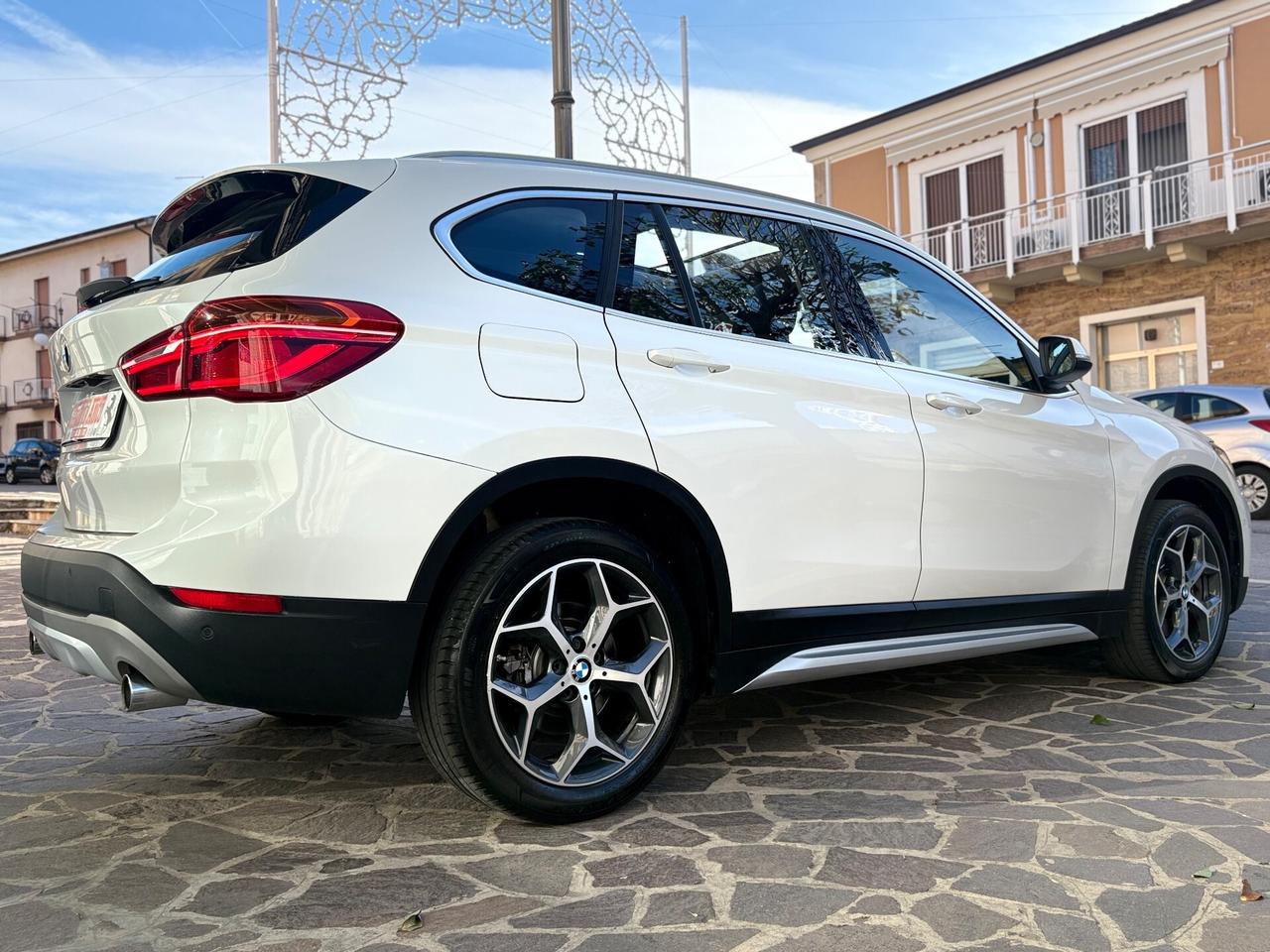 BMW X1 SDrive20d xLine FULL/LED/NAV/TETTO