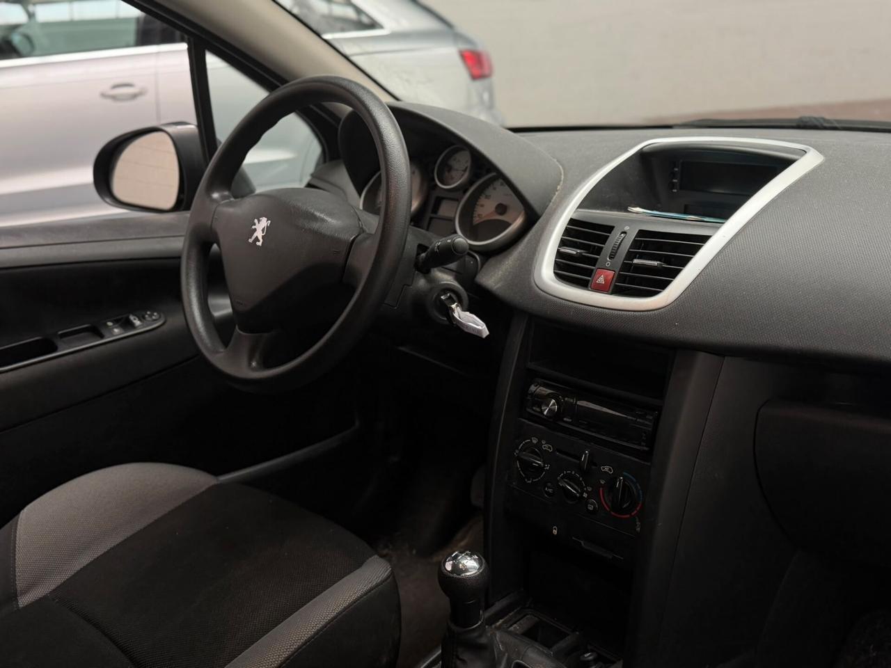 Peugeot 207 1.4 VTi 95CV 3p. XS