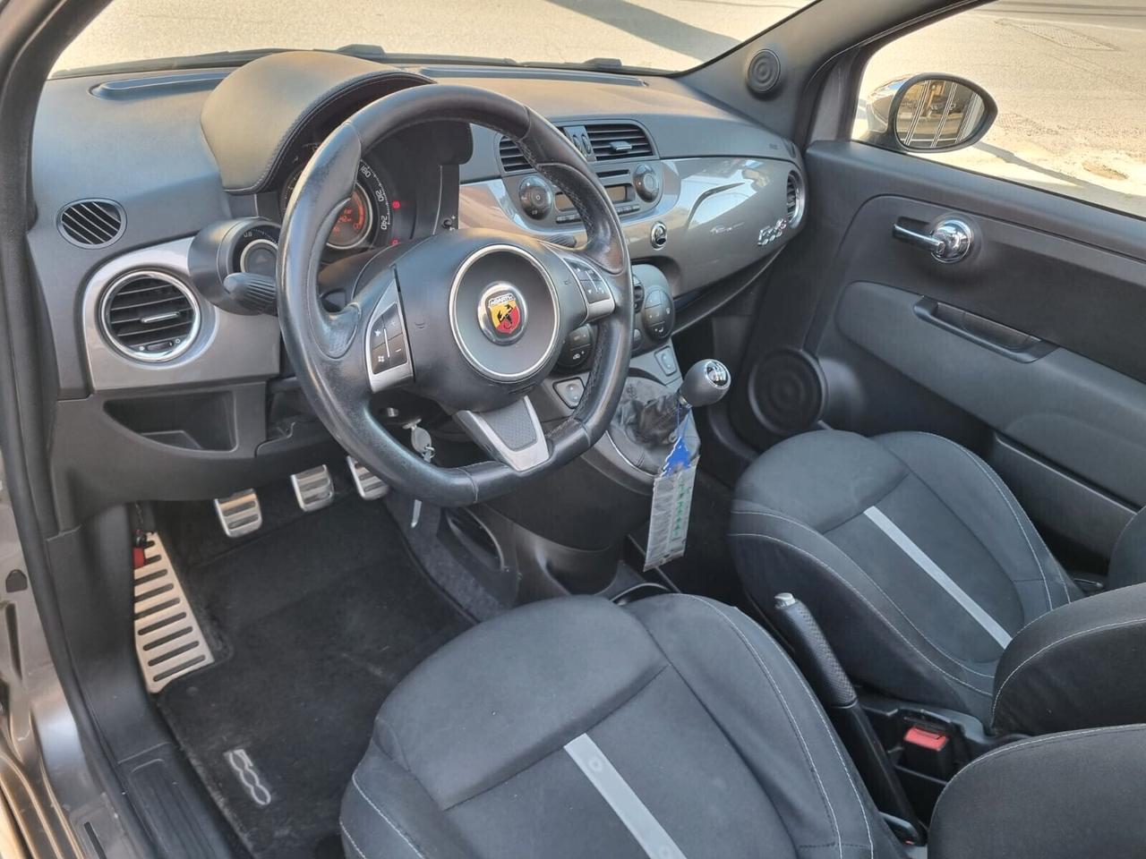 Abarth 500 C 1.4 Turbo T-Jet Custom Cabriolet