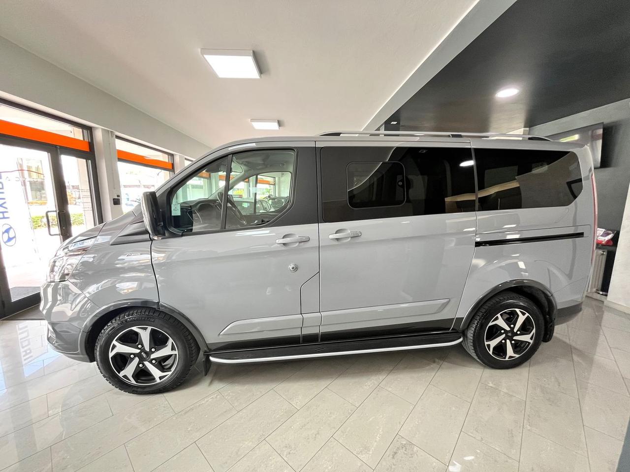 Ford Tourneo Custom 2.0 EcoBlue Active