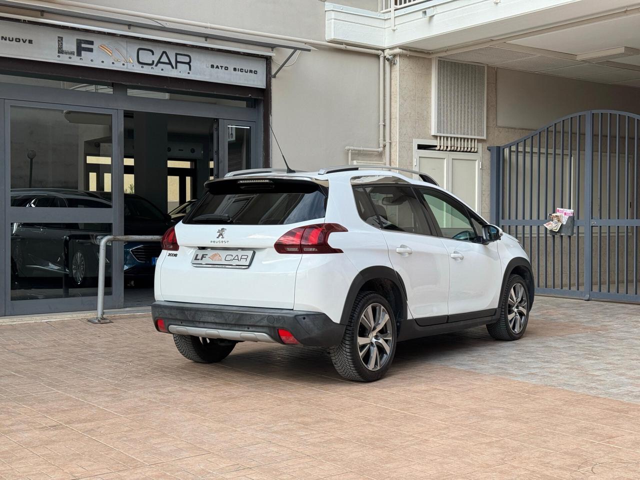 Peugeot 2008 PureTech 110 cv EAT6 S&S Allure