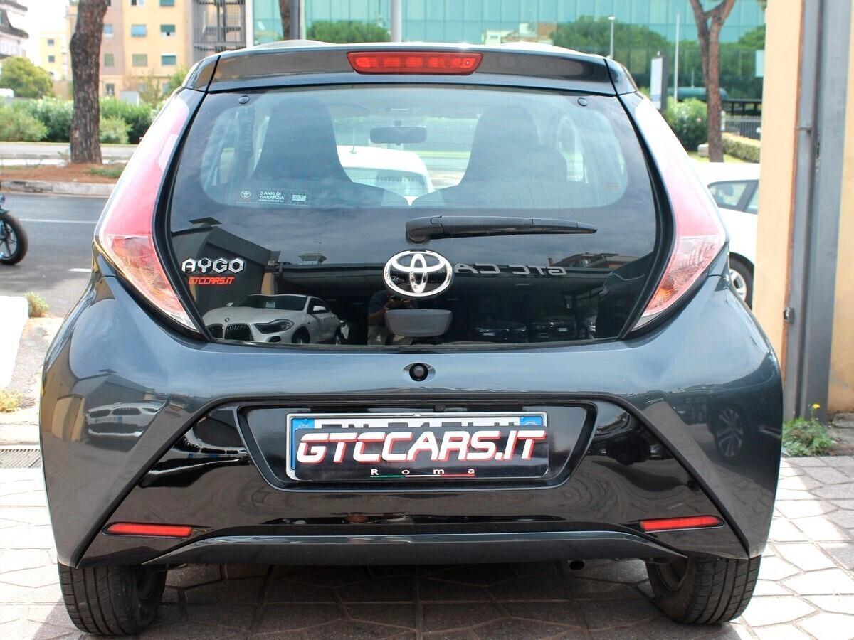 Toyota Aygo 1.0 VVT-i 69 CV 5 porte x-play TSS