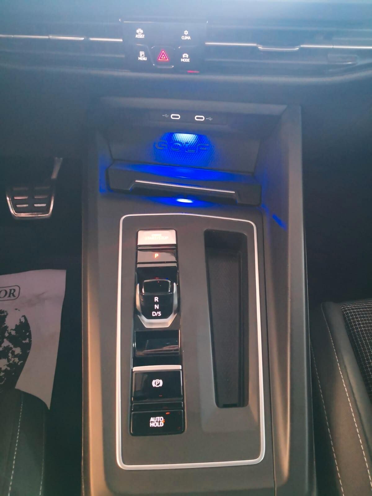 Volkswagen Golf VIII 2.0 TDI 200CV DSG ***FULL LED***CAR PLAY***