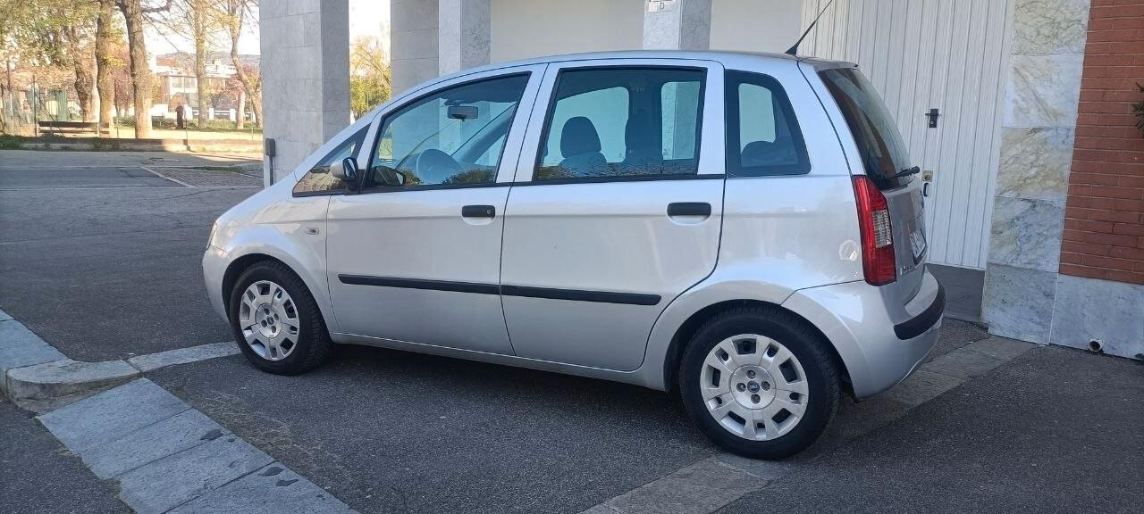 Fiat Idea 1.2 16V BlackLabel