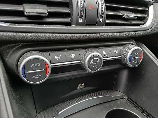 Alfa Romeo Giulia 2.2 Turbodiesel 180 CV AT8 Sport Edition - MOTORE FUSO