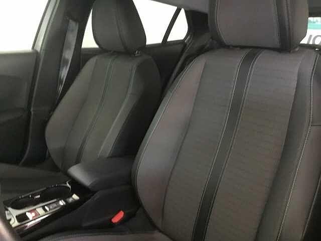 Peugeot 2008 Allure Pack motore elettrico 136 CV - Usata
