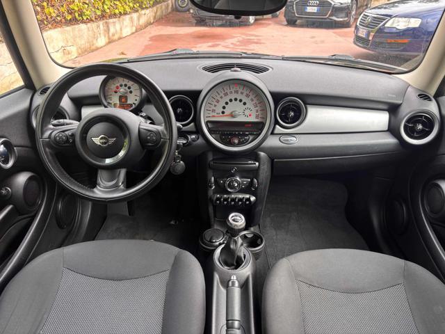 MINI One 1.6 16V One (55kW)