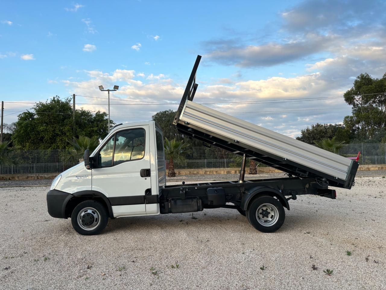 Iveco Daily 35C18 RIBALTABILE TRILATERALE