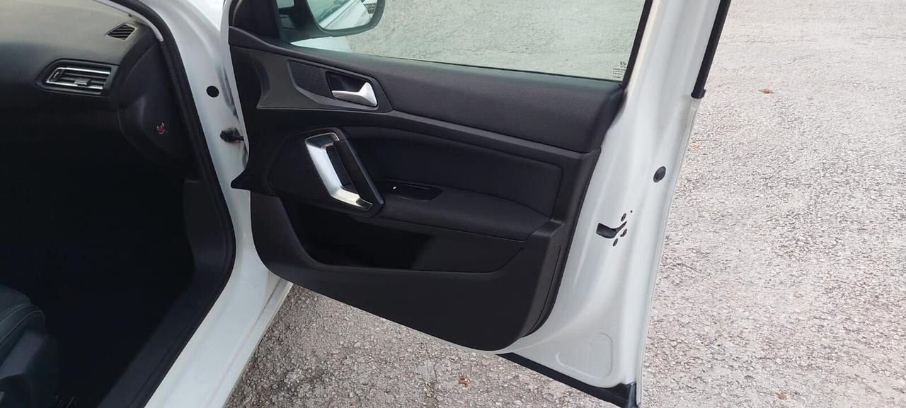 Peugeot 308 BlueHDi 130 S&S SW Allure