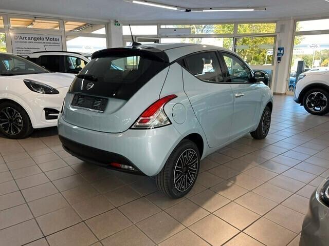 Lancia Ypsilon 1.0 FireFly 5 porte S&S Hybrid Oro