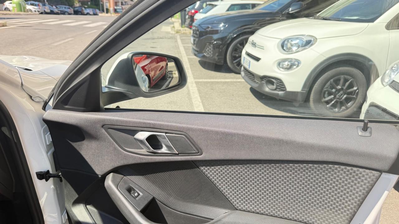 Bmw 118 118d 5p. Business Advantage LED NAVI CERCHI 18 PDC CLIMA AUTOMATICO