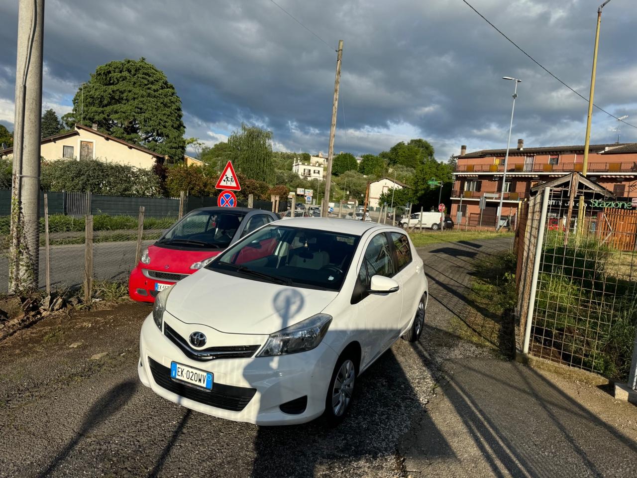 Toyota Yaris 1.0 5 porte Lounge NEOPATENTATI