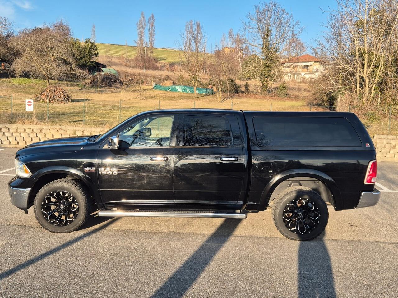 Dodge RAM 1500 LARAMIE 2014