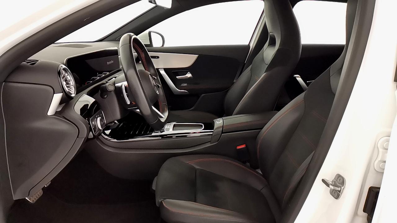 Mercedes-Benz Classe A - W177 2023 - A 200 d AMG Line Advanced Plus auto