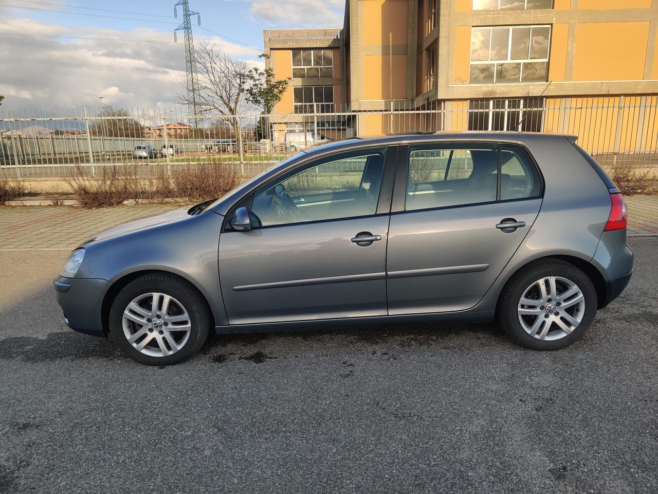 Volkswagen Golf 1.9 TDI DPF 5p. 5m. Comfortline