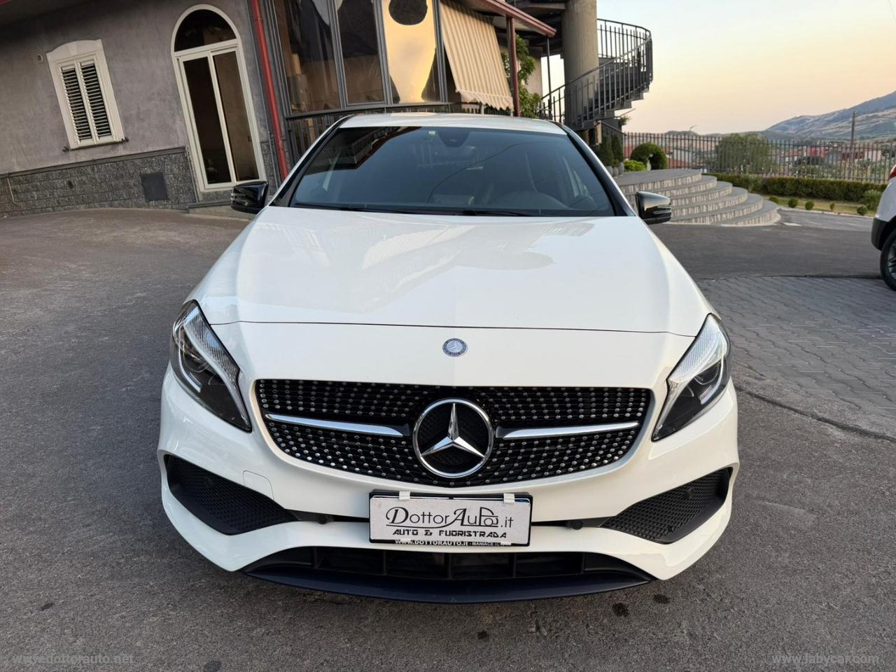 MERCEDES-BENZ A 200 d Automatic 4Matic Premium