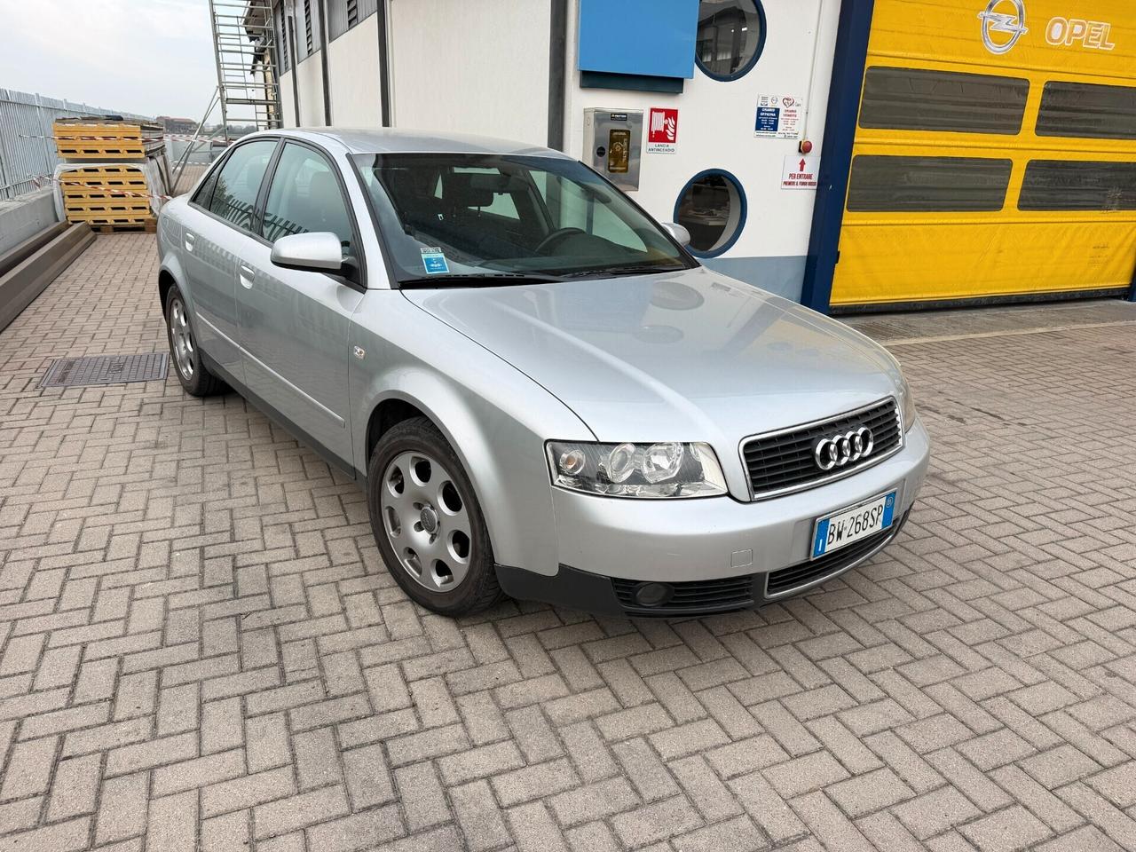 Audi A4 2.5 V6 TDI cat