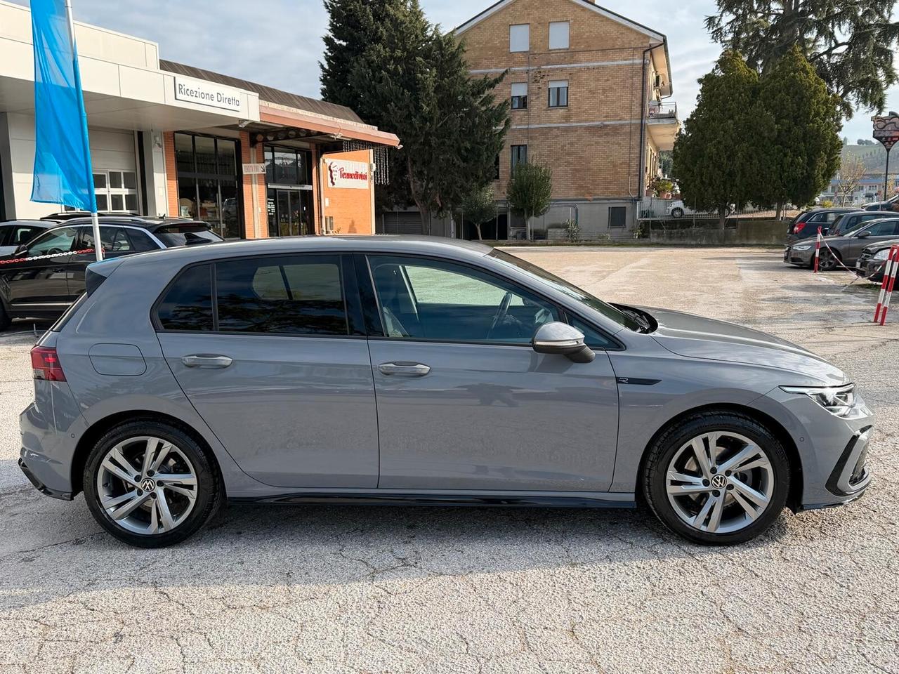 Volkswagen Golf 2.0 TDI 150 CV DSG SCR R-Line