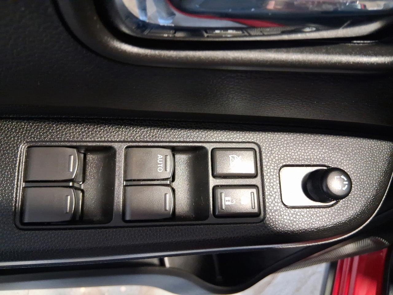 Suzuki Ignis 1.2 Hybrid Top