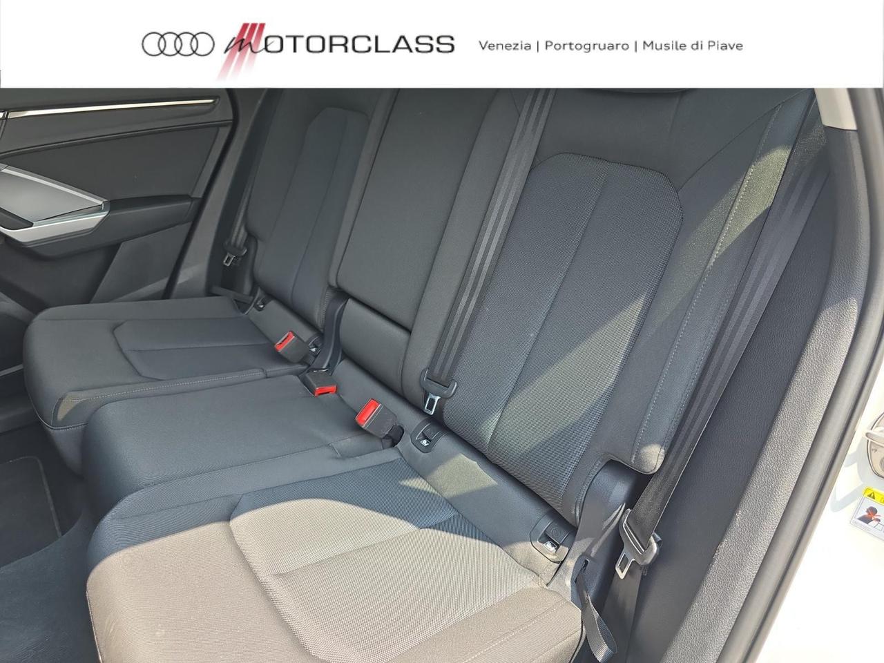 Audi Q3 35 2.0 tdi business advanced s tronic