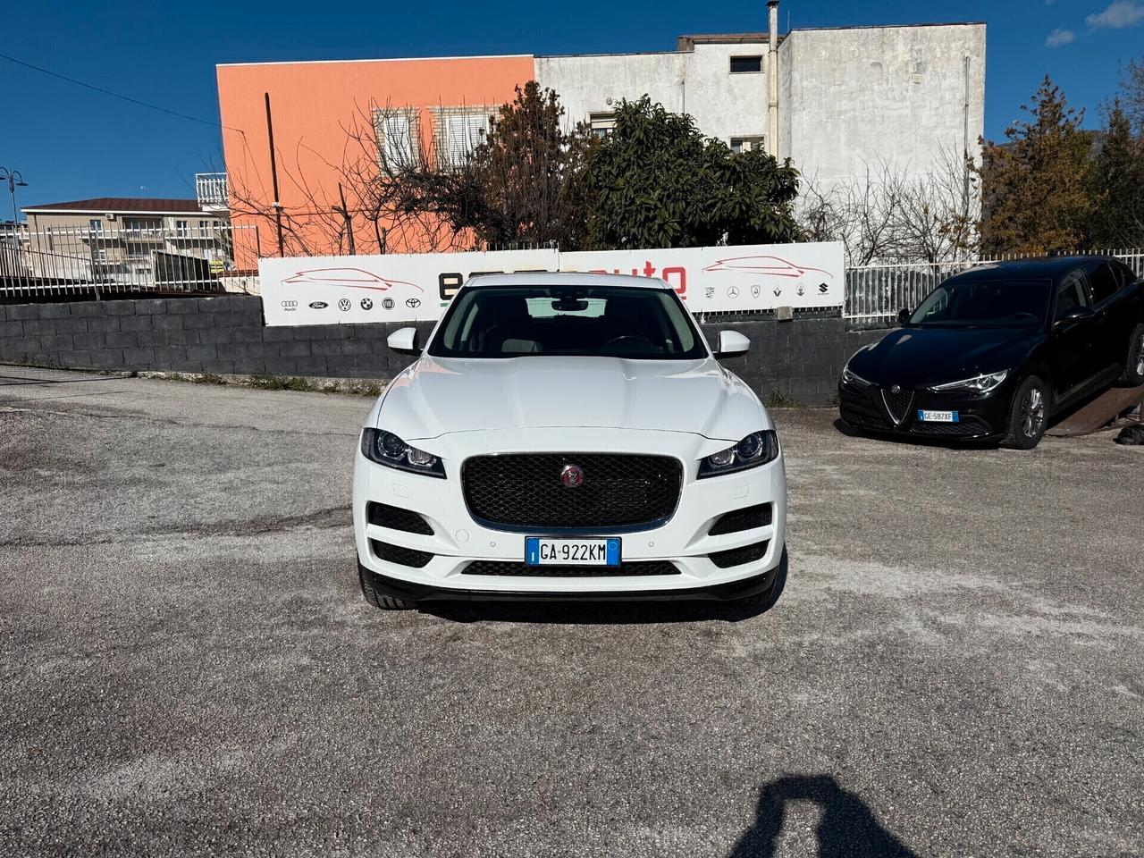 Jaguar F-Pace 2.0 D 180 CV AWD aut. Chequered Flag