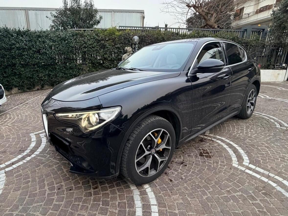 Alfa Romeo Stelvio 2.2 Turbodiesel 210 CV AT8 Q4 B-Tech