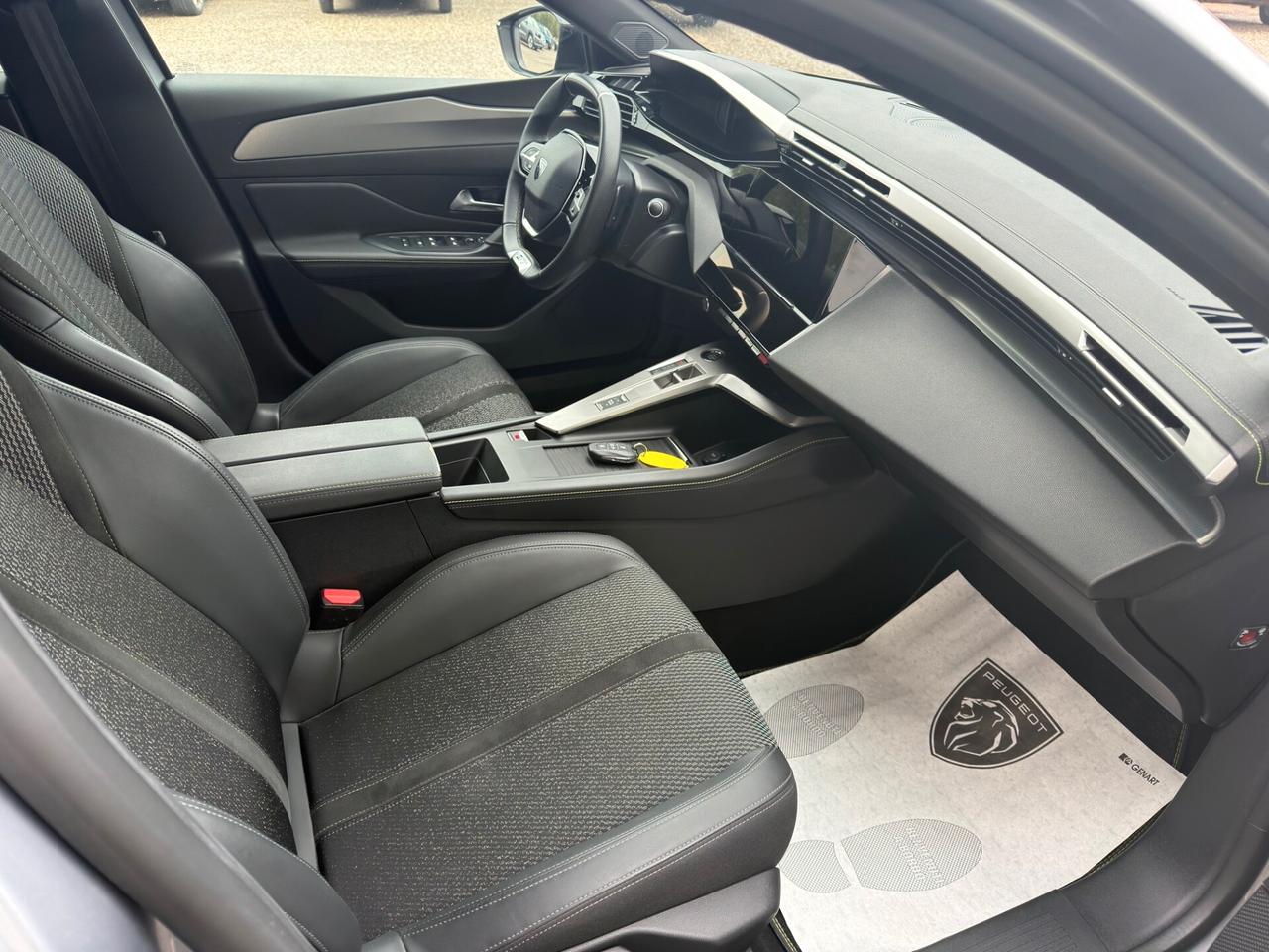 Peugeot 308 Hybrid 145 e-DCS6 GT