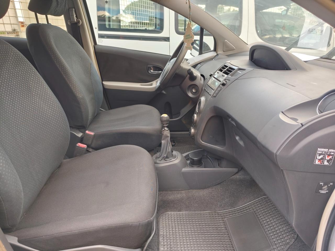 Toyota Yaris 1.4 DIESEL D-4D 90cv Sol