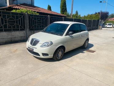 Lancia Ypsilon 1.2 Argento
