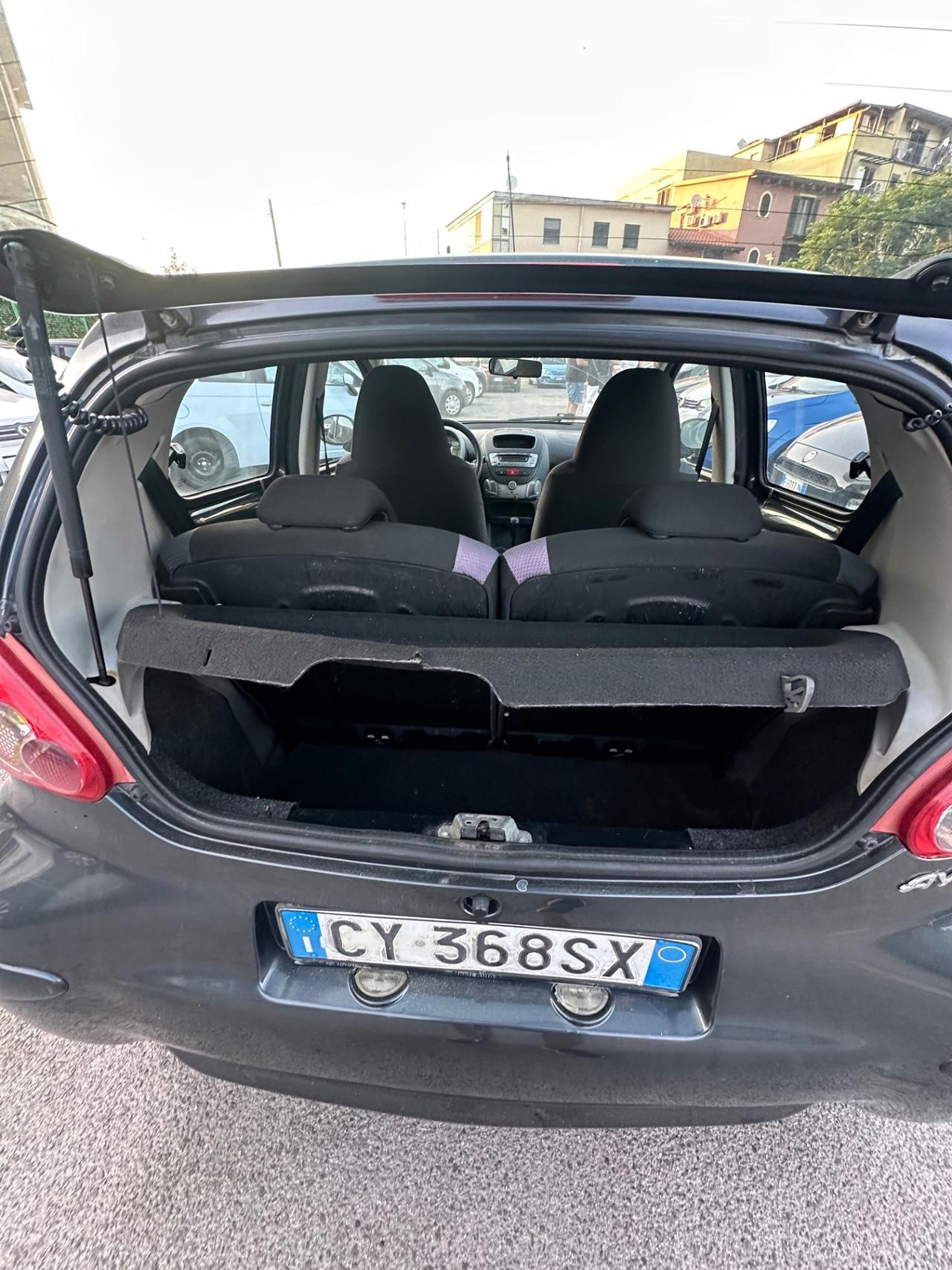 Toyota Aygo 1.0 12V VVT-i 5 porte Sol