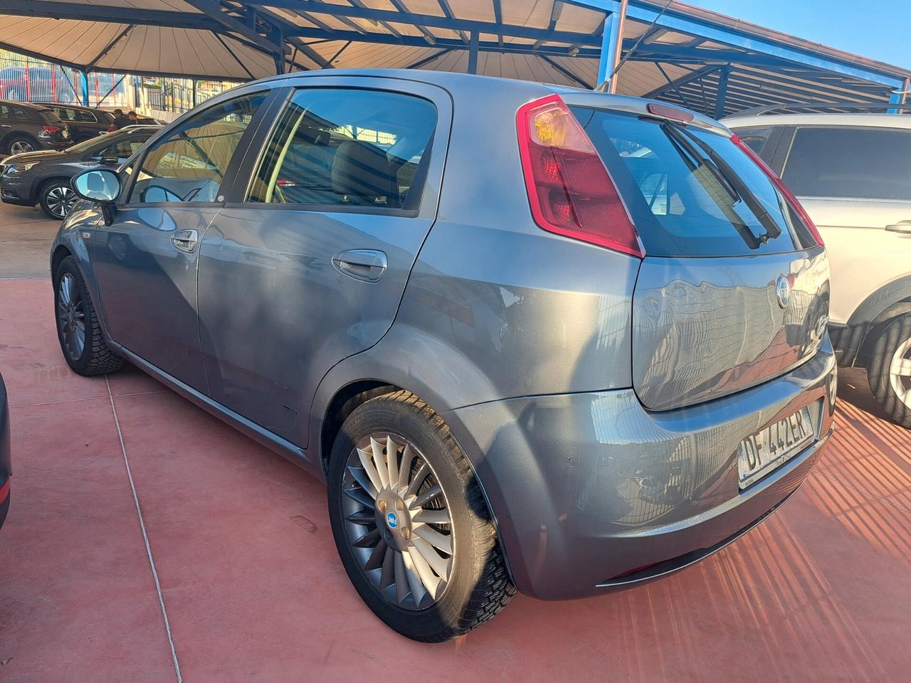 Fiat Grande Punto Grande Punto 1.3 MJT 75 CV 3 porte Active automatica