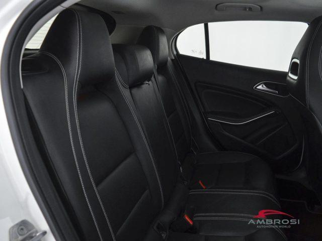 MERCEDES-BENZ GLA 200 CDI 200 d Automatic Night Edition
