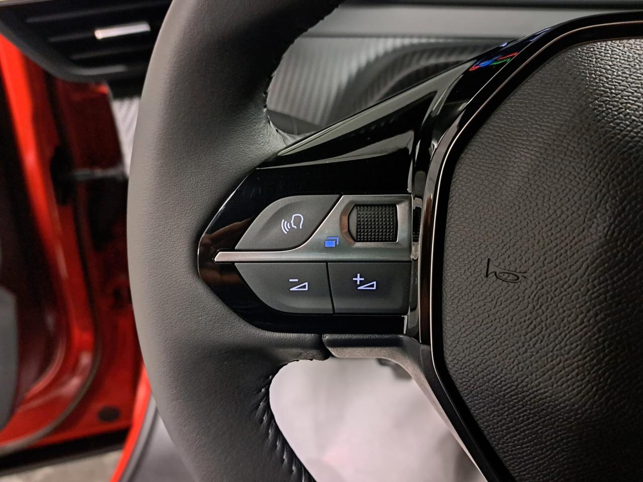 Peugeot 2008 1200 PureTech 101CV Allure Km.0