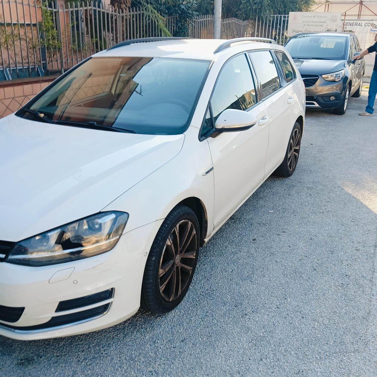 Volkswagen Golf Variant 1.6 TDI 110 CV Comfortline BlueMotion Tech.