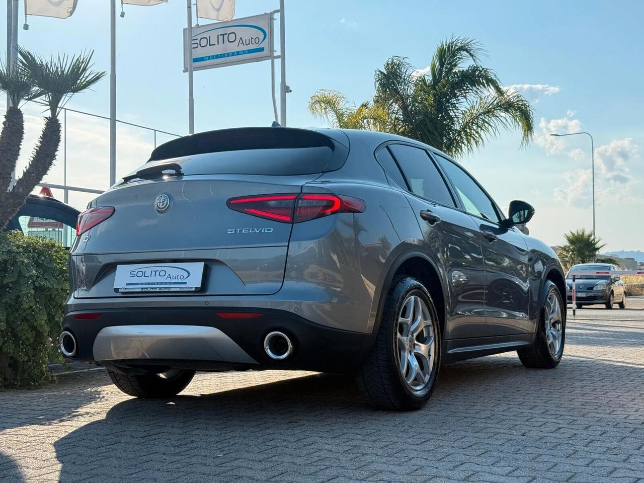 Alfa Stelvio 2.2 160 CV AT8 RWD Super + Palette