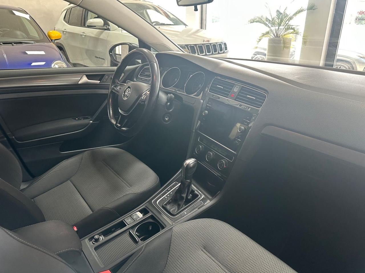 Volkswagen Golf 1.6 TDI BlueMotion Business #5876