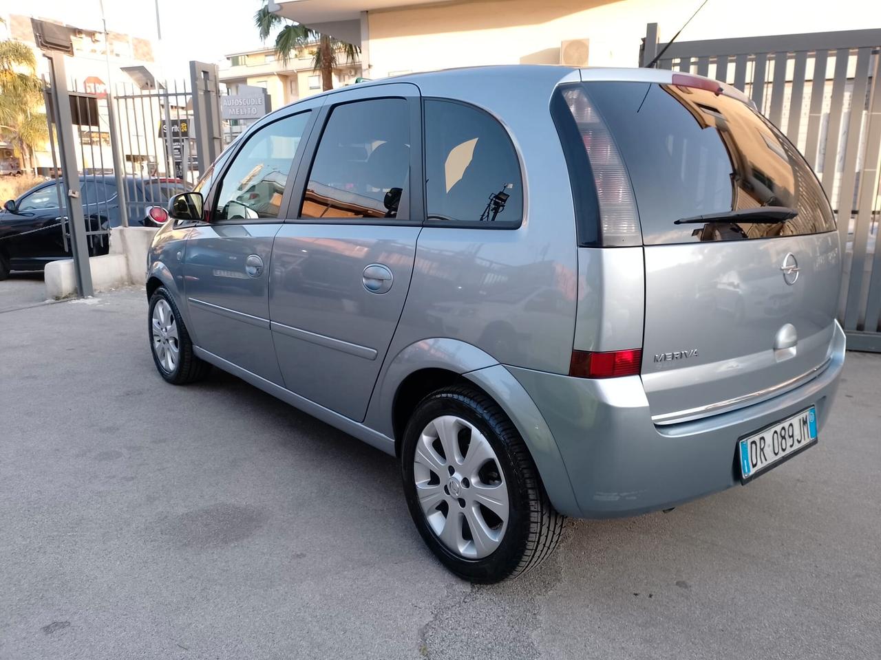 Opel Meriva 1,4 Benzina Allestimento Cosmo