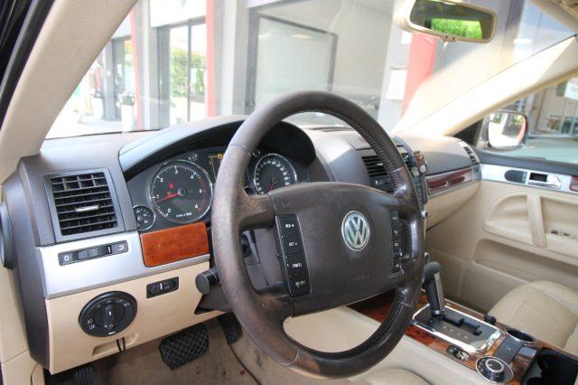 VOLKSWAGEN Touareg 3.0 V6 TDI DPF tiptronic Exclusive